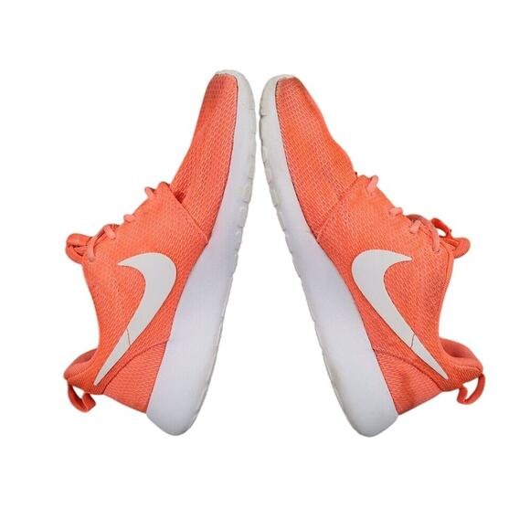 Nike Shoes Womens 7.5 Sneaker Roshe Run Lifestyle Athletic Trainer Total Crimson - Picture 8 of 13